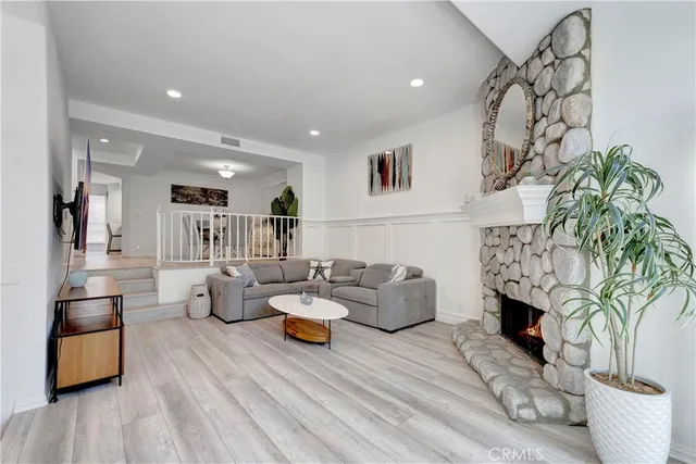 $1,449,000 | 19305 Champion Lane, Huntington Beach, CA 92648