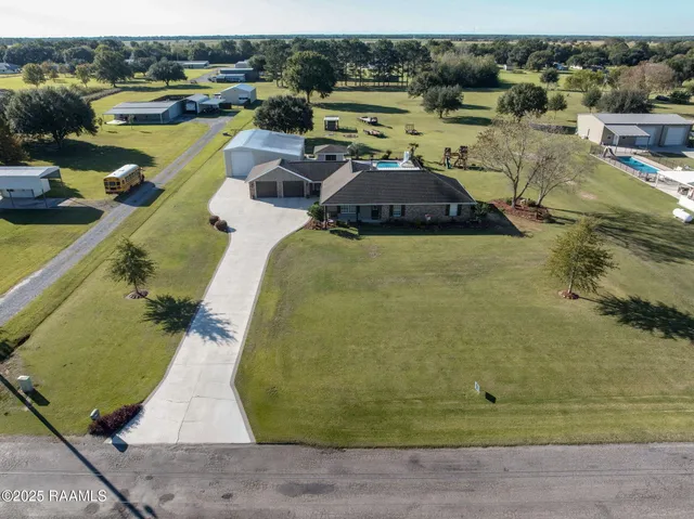 $475,000 | 17727 Dalton Road, Kaplan, LA 70548