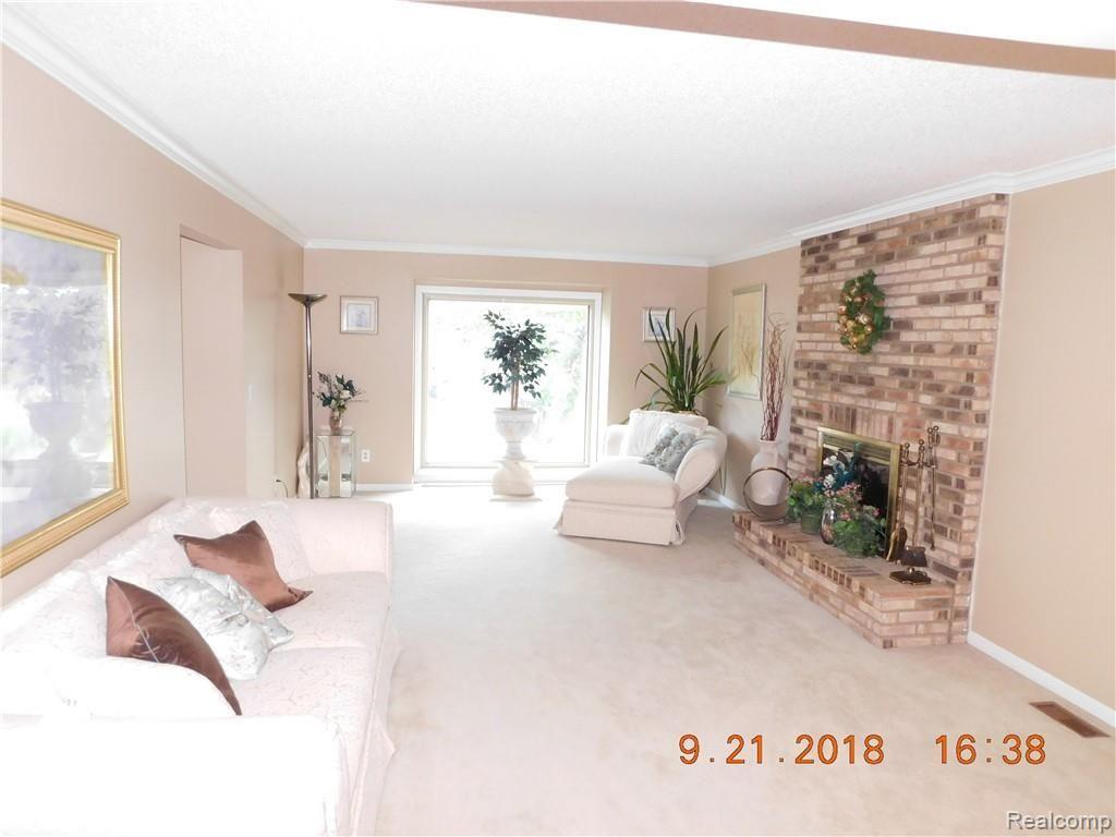 37335 Chesapeake Road Farmington Hills, MI 48335 - Photo 10 of 48