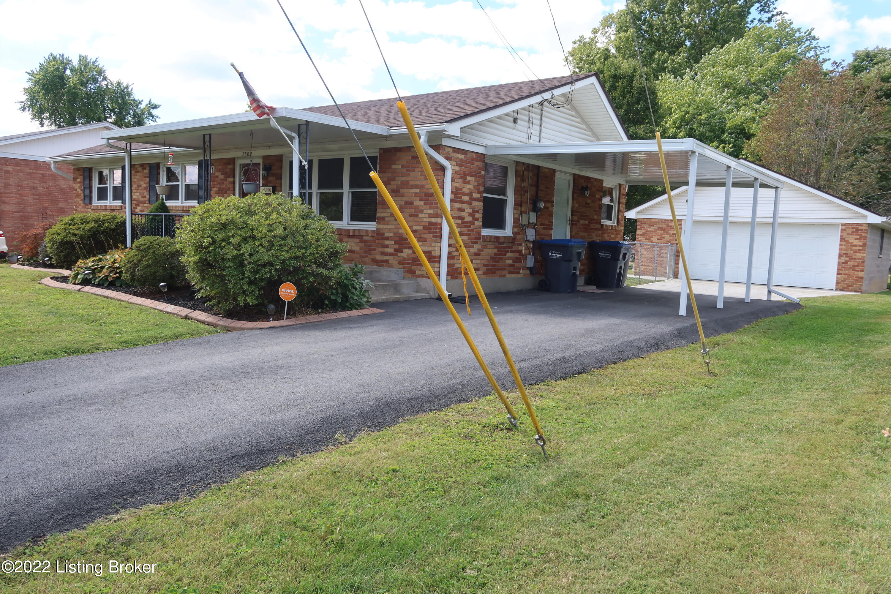7502 Westbrook Road Louisville, KY 40258 - Photo 4 of 46 2022-09-29 02.08.30
