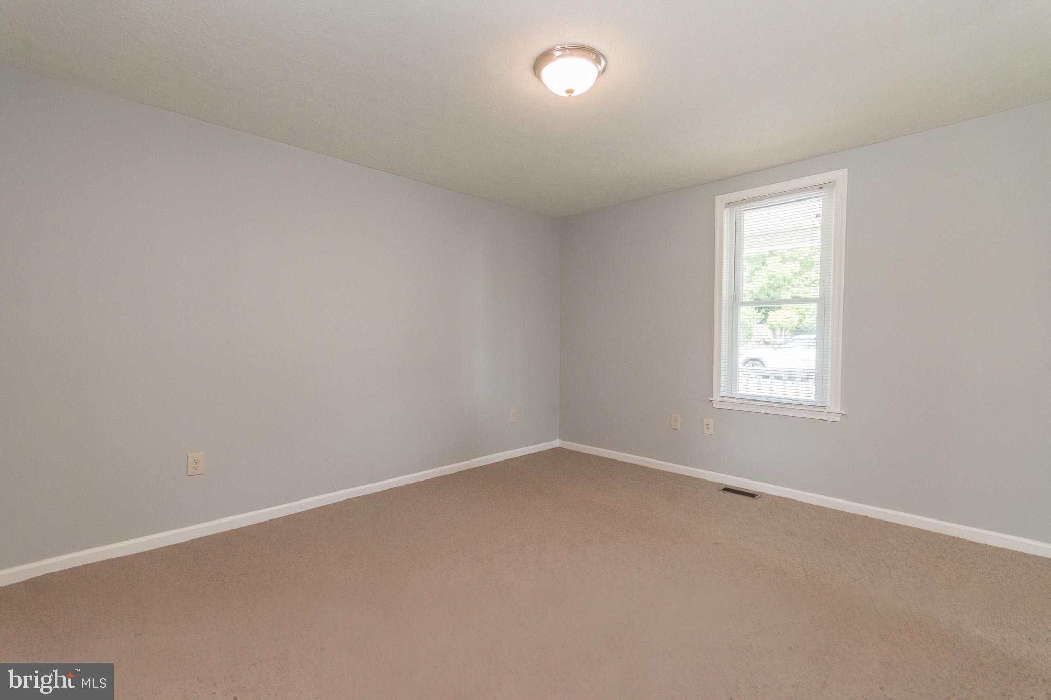 316 East 4th Avenue Ranson, WV 25438 - Photo 20 of 43