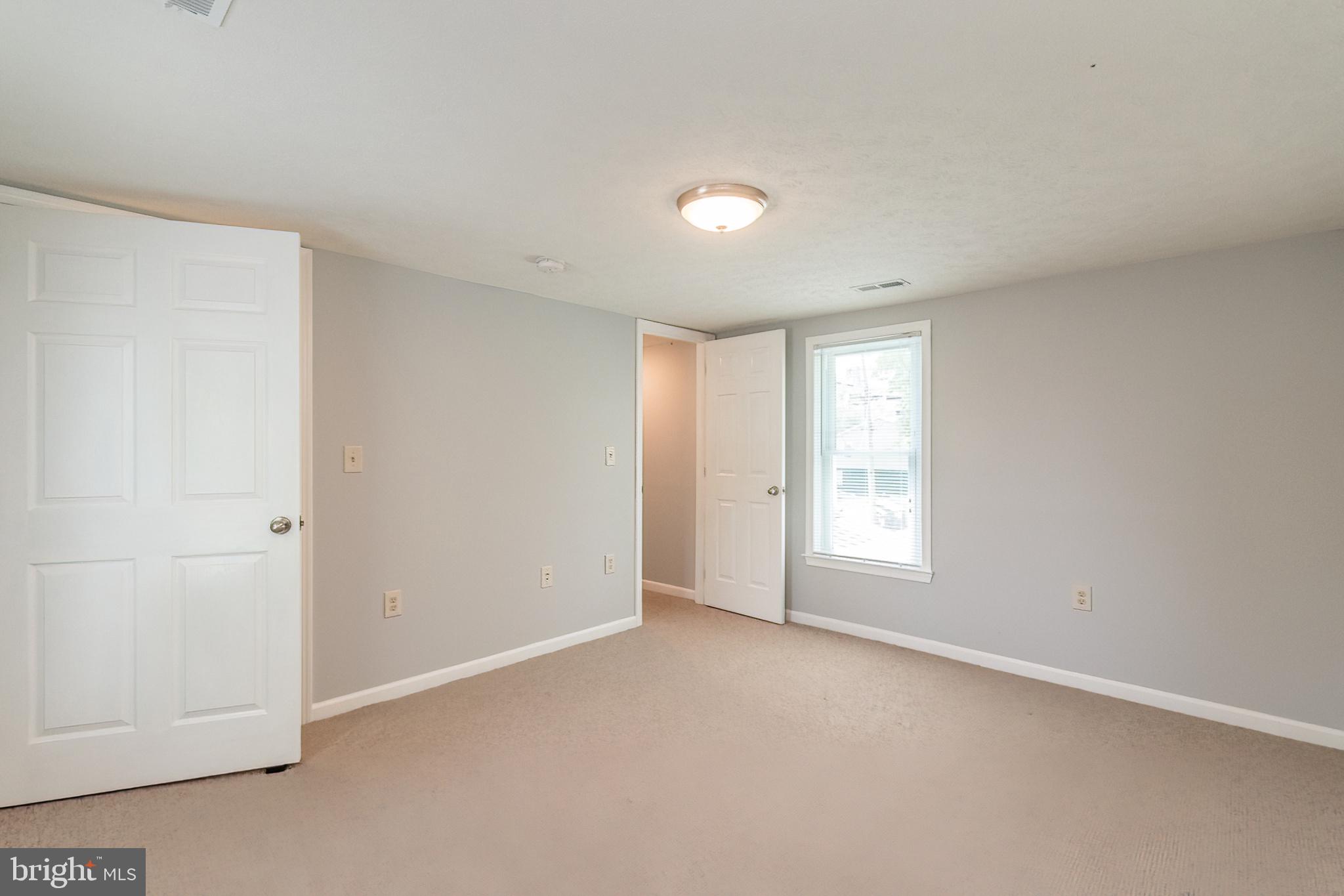 316 East 4th Avenue Ranson, WV 25438 - Photo 27 of 43