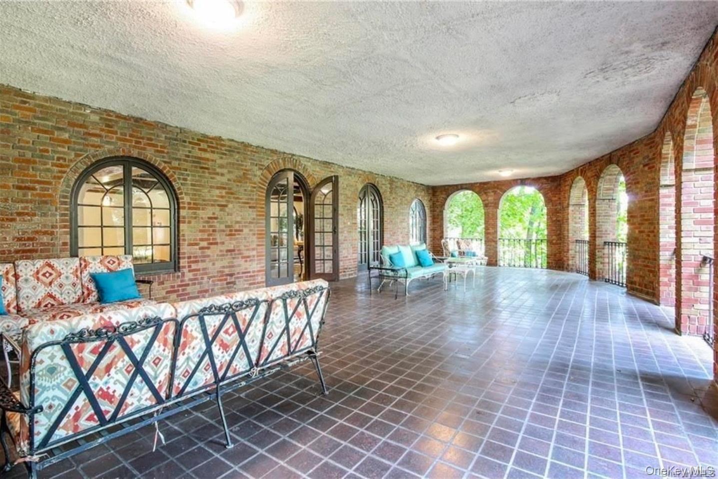 4810 Boston Post Road, Unit 4E Pelham, NY 10803 - Photo 17 of 26 a view of an entryway with a door
