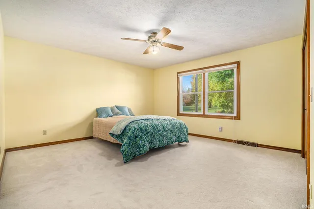 $287,000 | 169 Beechwood Drive, Bremen, IN 46506