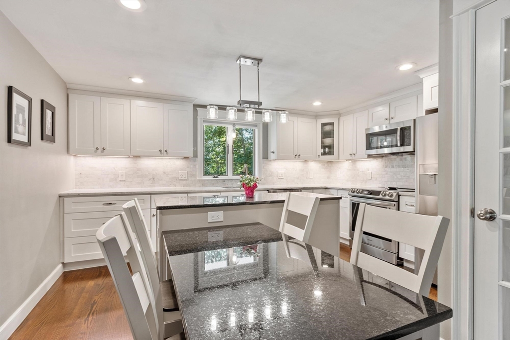 1 Riverview Avenue Maynard, MA 01754 - Photo 4 of 42