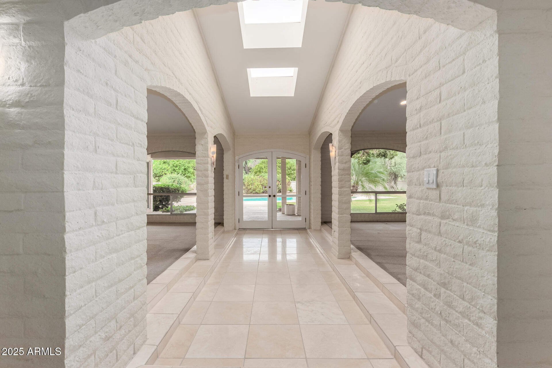 6516 East Maverick Road Paradise Valley, AZ 85253 - Photo 5 of 49 12 - Maverick