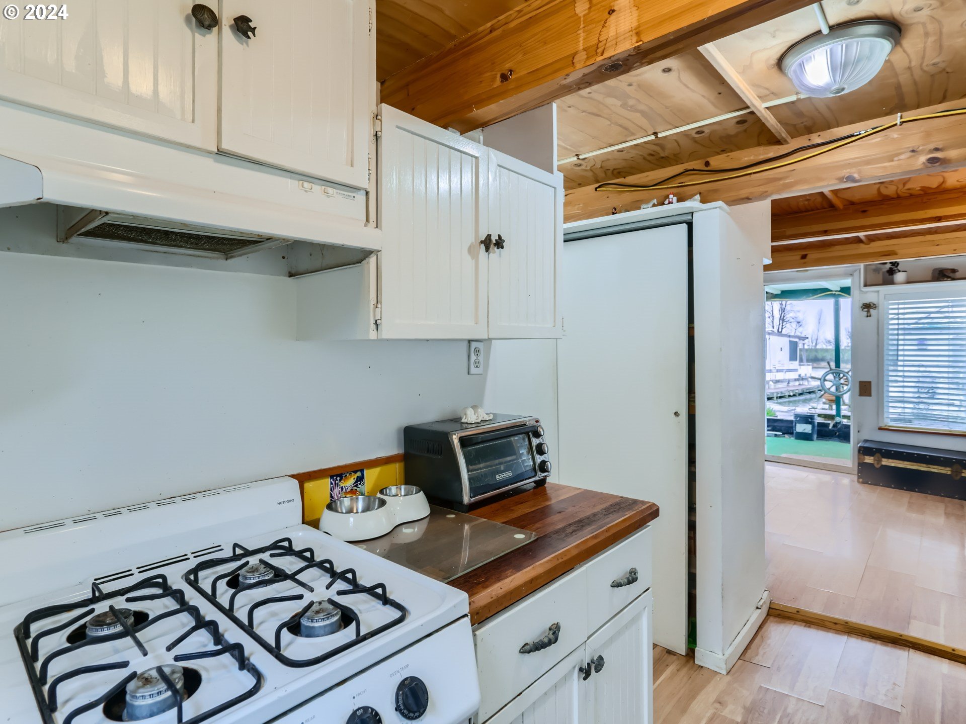 25200 Northwest St Helens Road, Unit 22 Portland, OR 97231 - Photo 9 of 17 Gallery Image 9