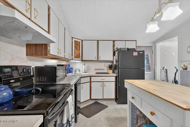 $265,000 | 102 Crystal Street, Mechanicville, NY 12118