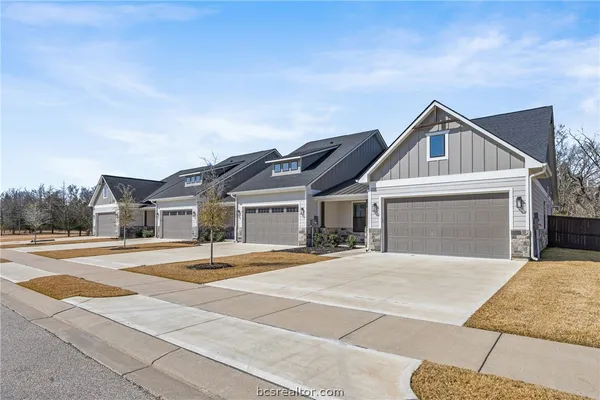 $429,900 | 5039 Mooney Fallas Drive, Bryan, TX 77802