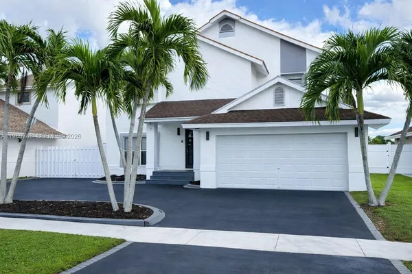 $4,500 | 1001 Southwest 98th Avenue, Pembroke Pines, FL 33025