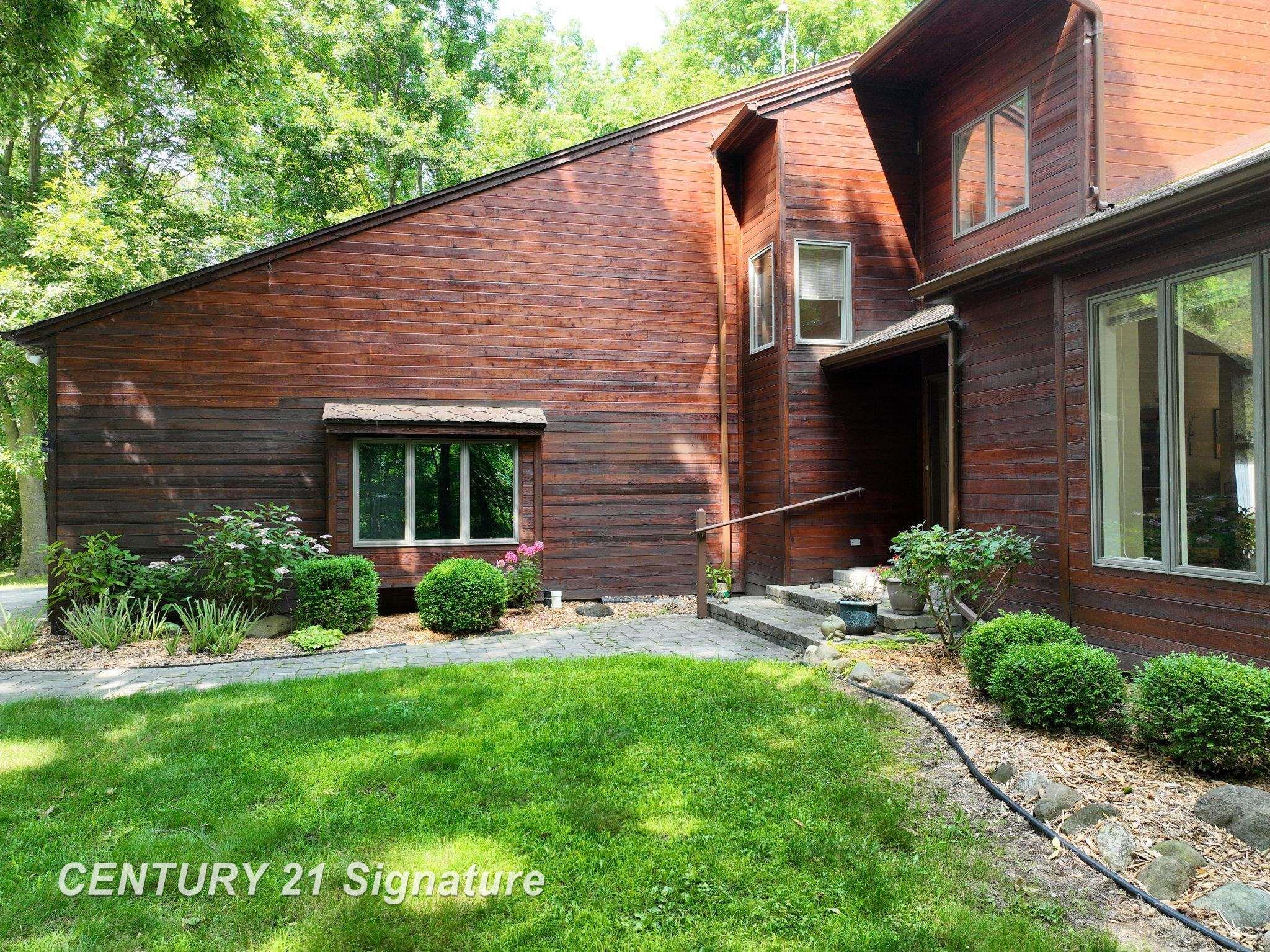 5308 North Seymour Road Flushing, MI 48433 - Photo 3 of 44 Gallery Image 3