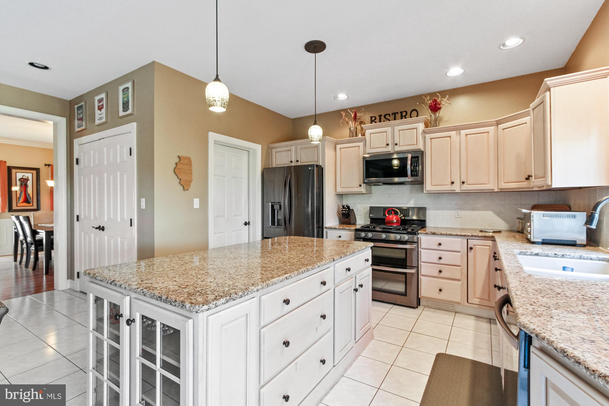 325 Dew Drop Road York, PA 17402 - Photo 14 of 38