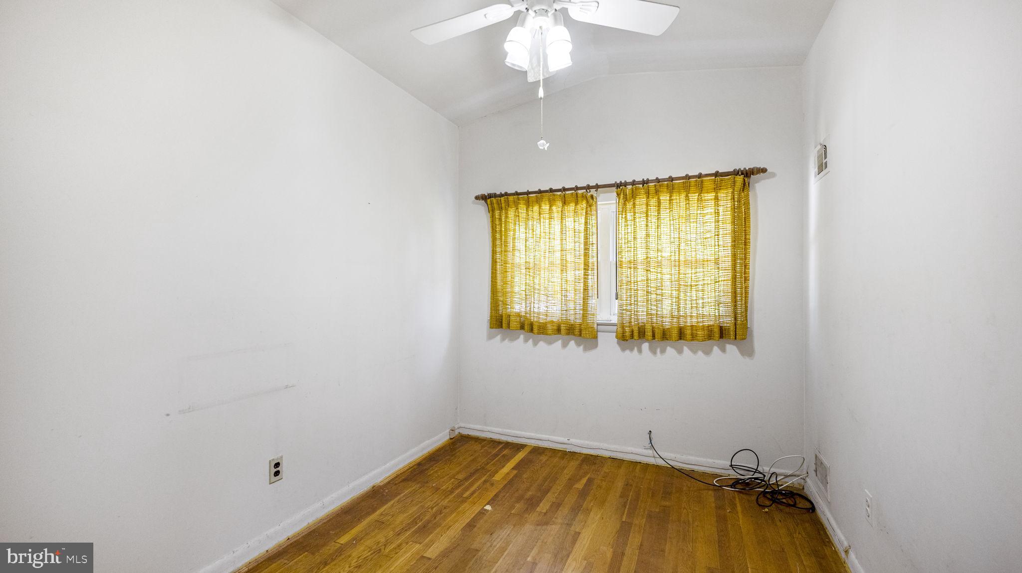 911 Hyde Road Silver Spring, MD 20902 - Photo 12 of 26 Bedroom #2