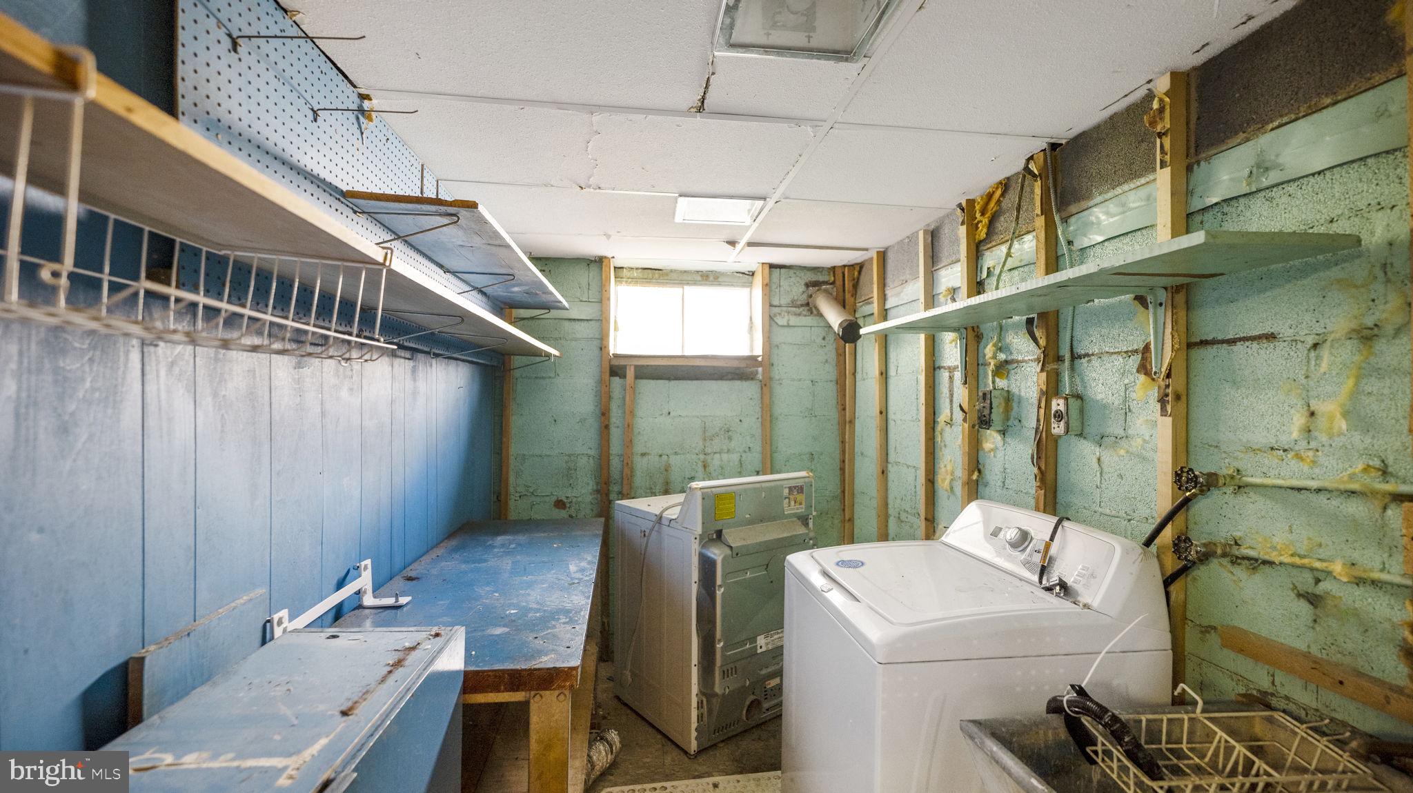 911 Hyde Road Silver Spring, MD 20902 - Photo 21 of 26 Laundry room