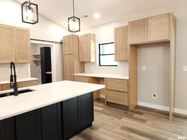 $475,000 | 14063 North Link Lane, Mount Vernon, IL 62864