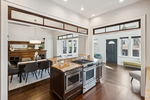 $950,000 | 1619 West Bryn Mawr Avenue, Chicago, IL 60640