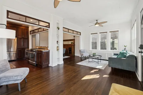 $950,000 | 1619 West Bryn Mawr Avenue, Chicago, IL 60640