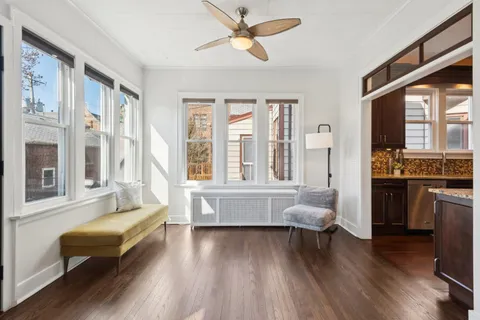 $950,000 | 1619 West Bryn Mawr Avenue, Chicago, IL 60640