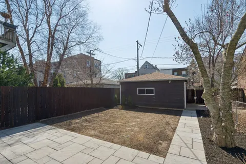 $950,000 | 1619 West Bryn Mawr Avenue, Chicago, IL 60640