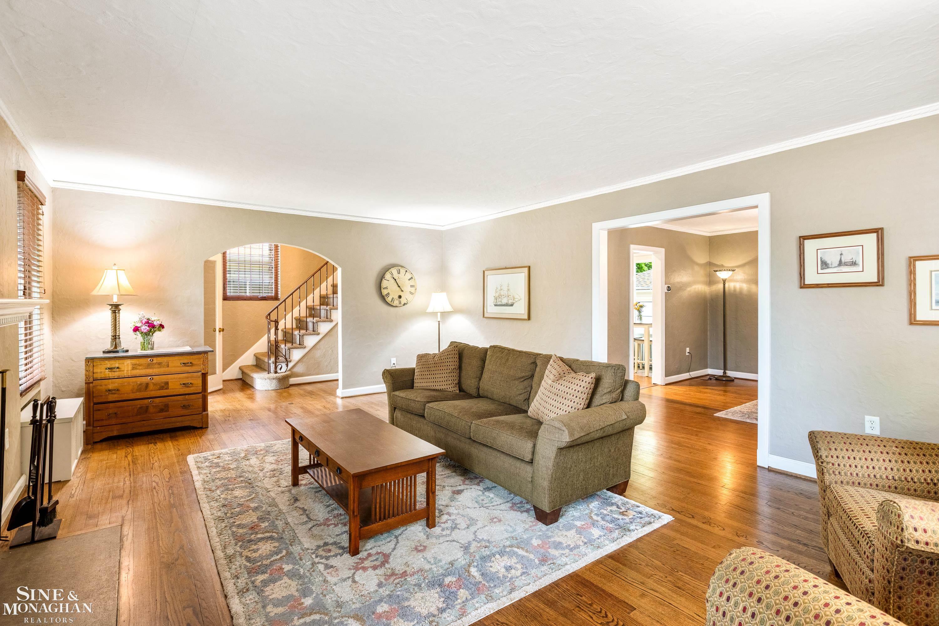 1228 Bedford Road Grosse Pointe, MI 48230 - Photo 10 of 56 50109214-9.JPG