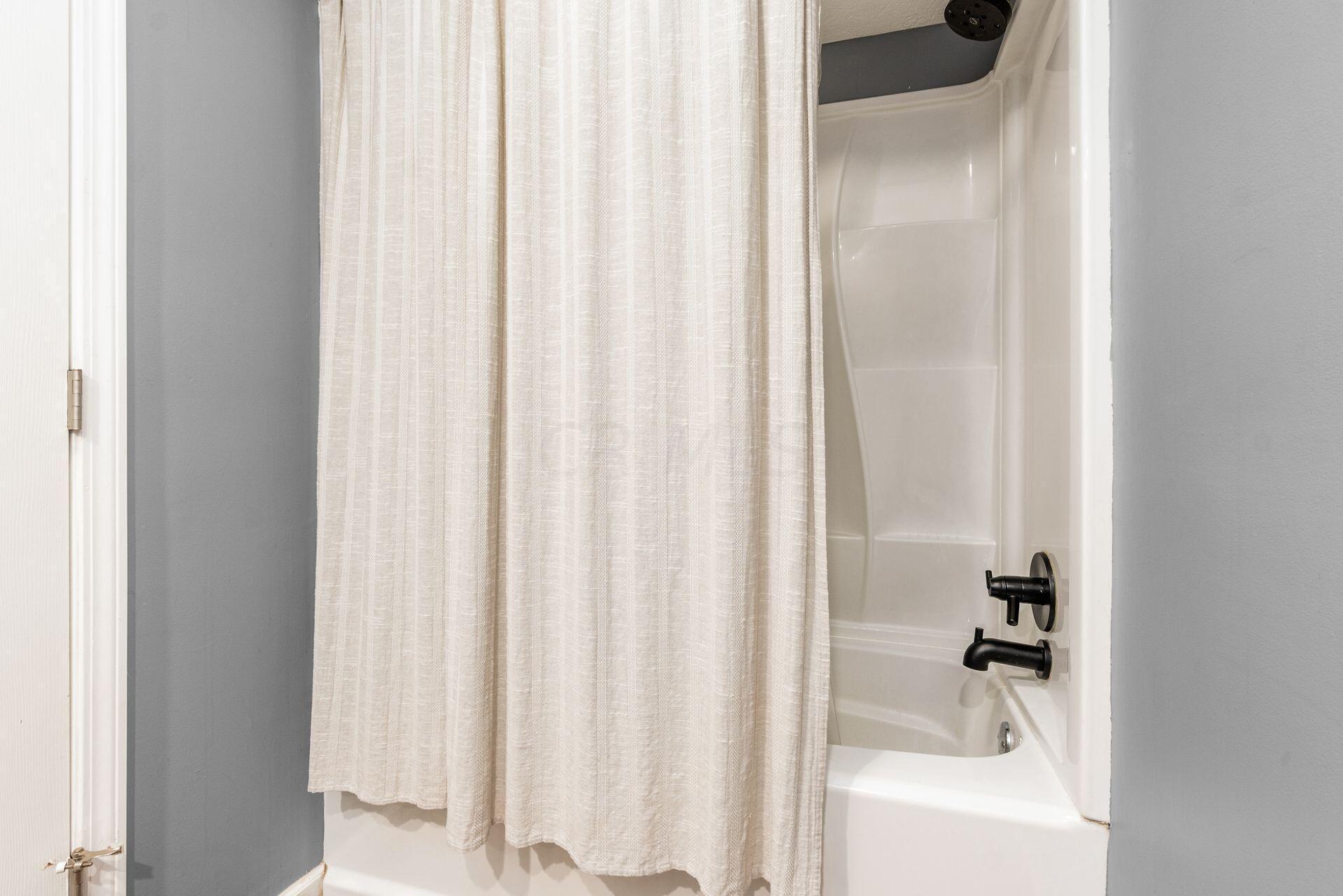 9499 Carroll Northern Road Pickerington, OH 43147 - Photo 30 of 66 Full Bathroom