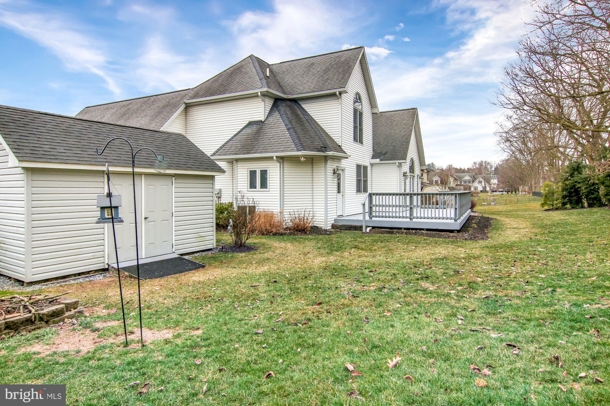 1335 Carriage House Road Middletown, PA 17057 - Photo 31 of 32 Yard