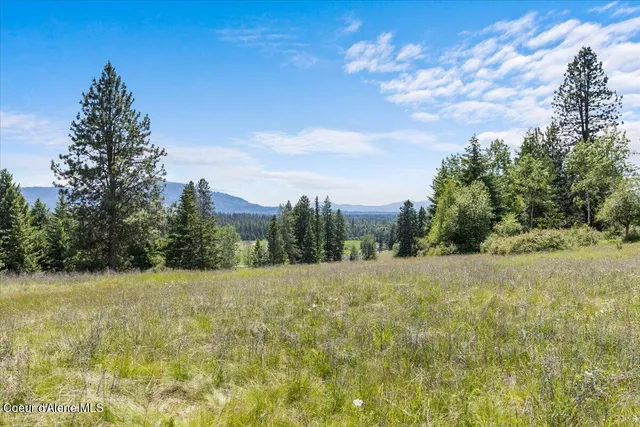 $800,000 | 5245 East Dodd Road, Hayden, ID 83835
