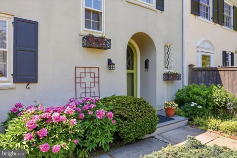$589,000 | 233 East Evergreen Avenue, Philadelphia, PA 19118