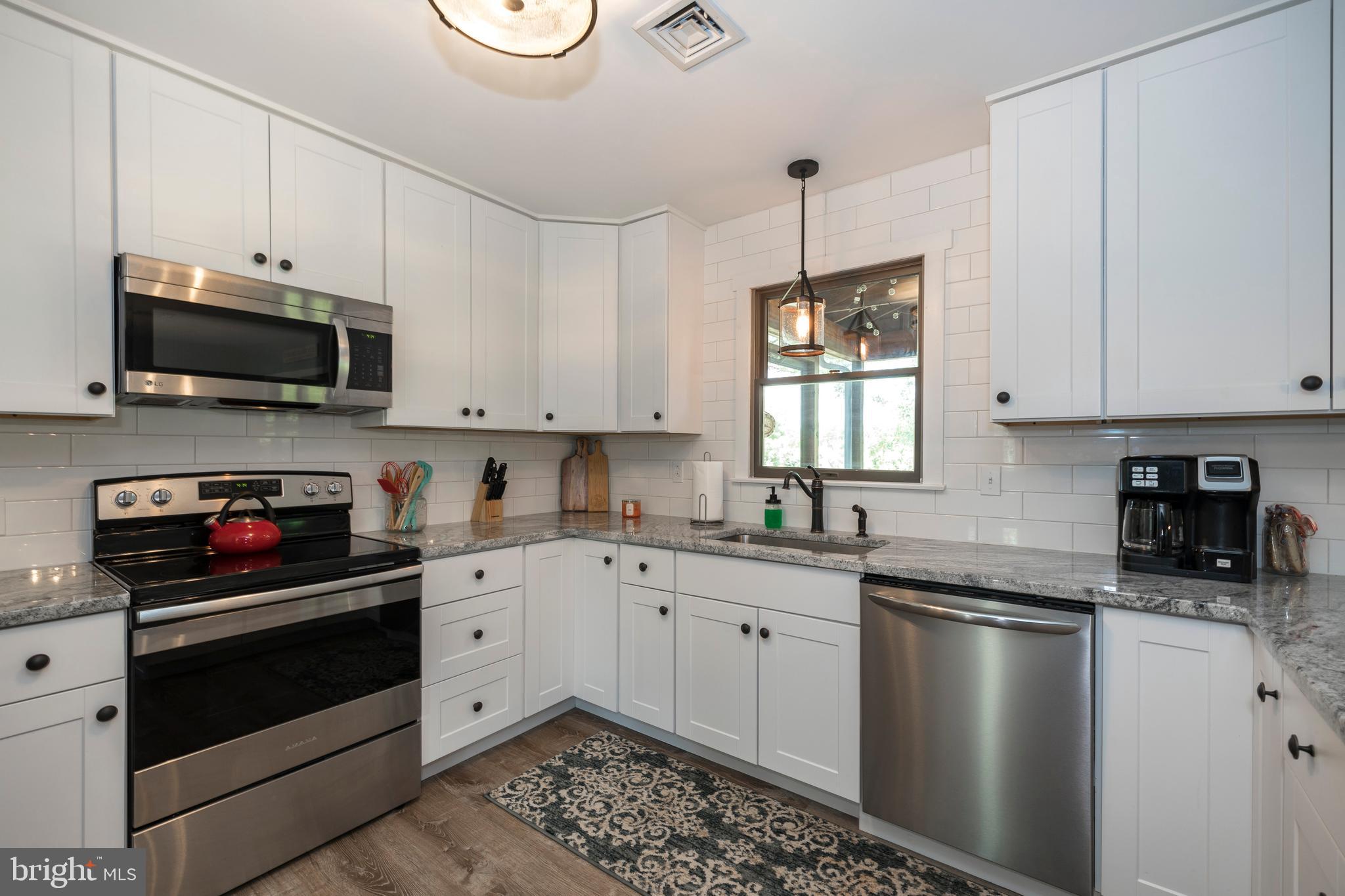 349 Saylors Mill Road Spring City, PA 19475 - Photo 8 of 40 New shaker style cabinets w/stainless steel appl's