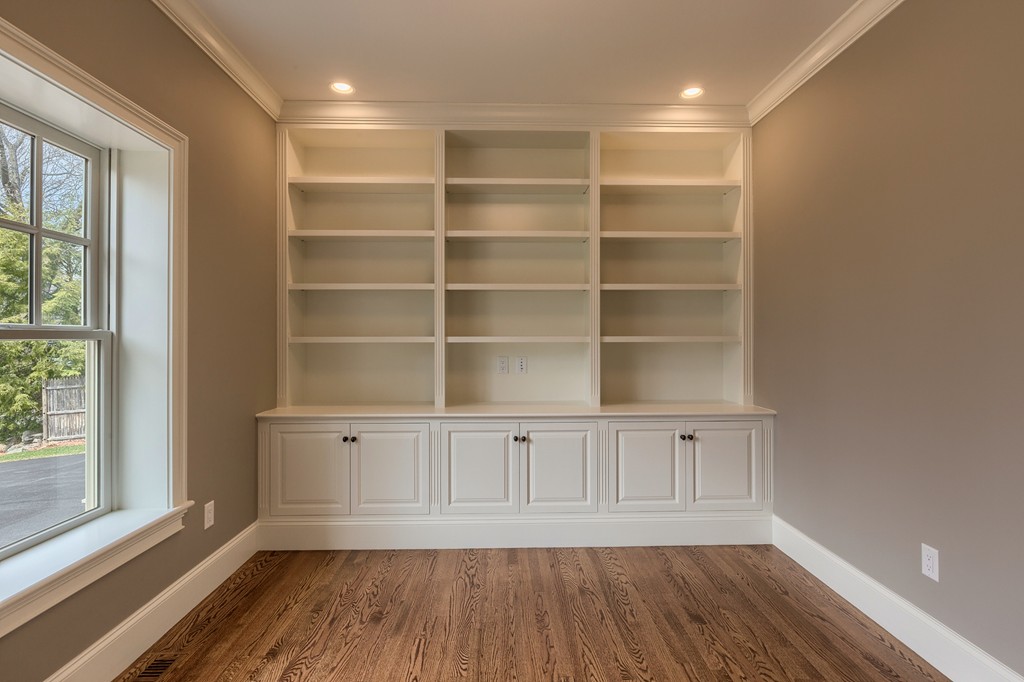 18 Lexington Avenue Lexington, MA 02421 - Photo 3 of 24 Gallery Image 3