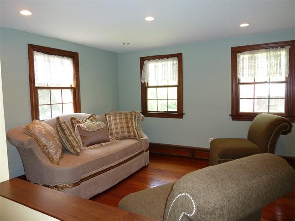 20 Dodge Road Marblehead, MA 01945 - Photo 2 of 16 a living room with furniture and a window