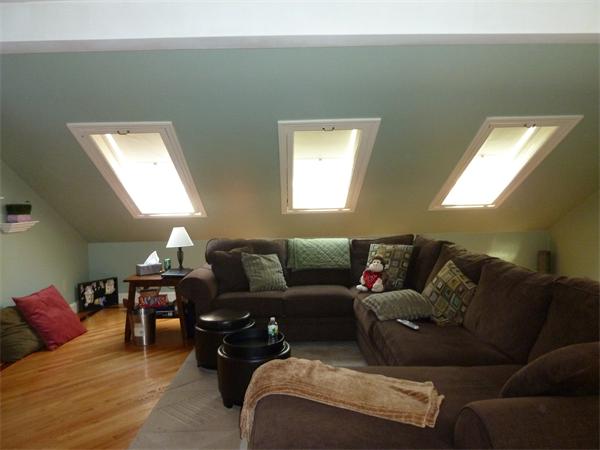 20 Dodge Road Marblehead, MA 01945 - Photo 9 of 16 a living room with furniture and a window
