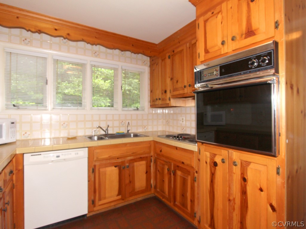 3606 Stoney Ridge Road Midlothian, VA 23112 - Photo 8 of 17 Gallery Image 8