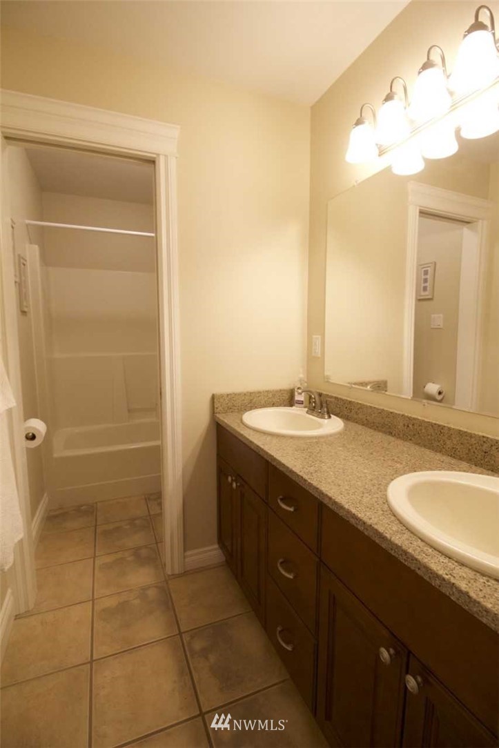 9225 Fox Ridge Lane Southeast Olympia, WA 98513 - Photo 17 of 24 Gallery Image 17