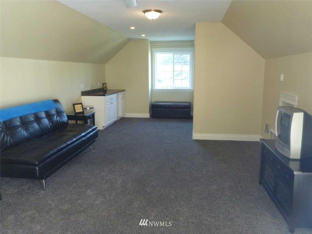9225 Fox Ridge Lane Southeast Olympia, WA 98513 - Photo 20 of 24 Gallery Image 20
