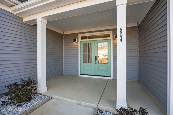 $459,900 | 604 Larkspur Lane, Hubert, NC 28539