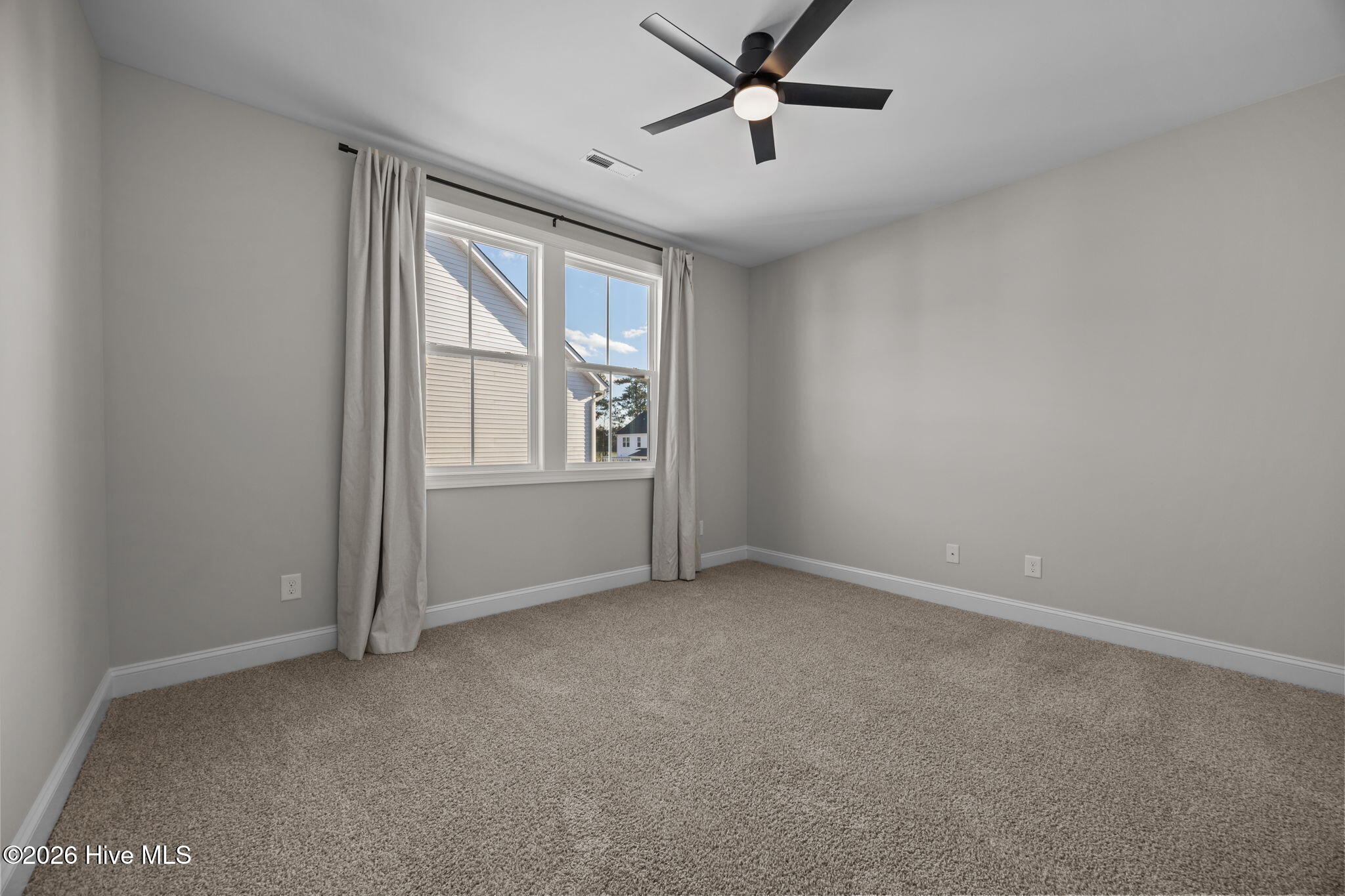 604 Larkspur Lane Hubert, NC 28539 - Photo 5 of 49 7-web-or-mls-604 Larkspur Ln. 3