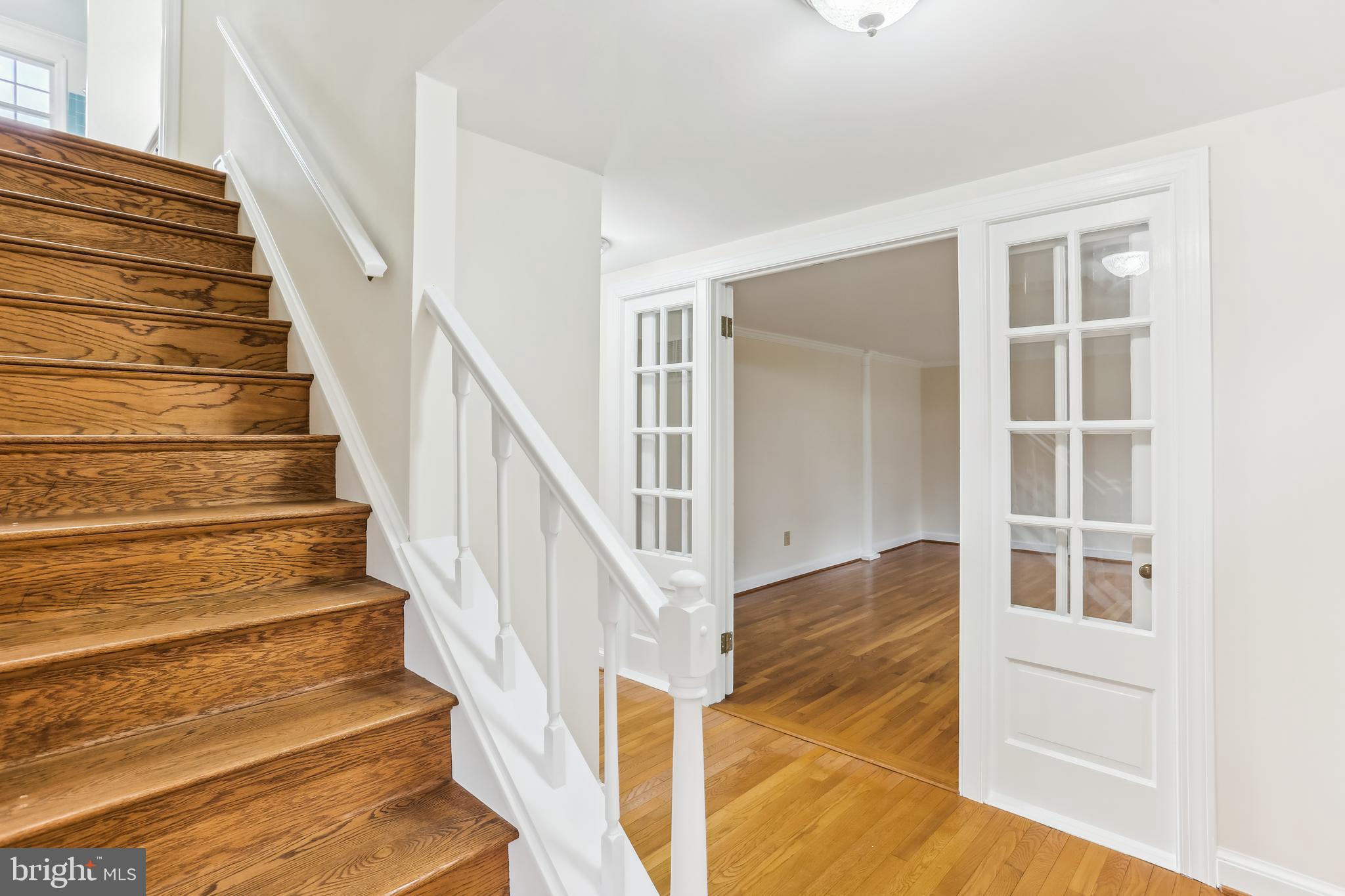 9730 Wightman Road Gaithersburg, MD 20882 - Photo 12 of 64 Foyer
