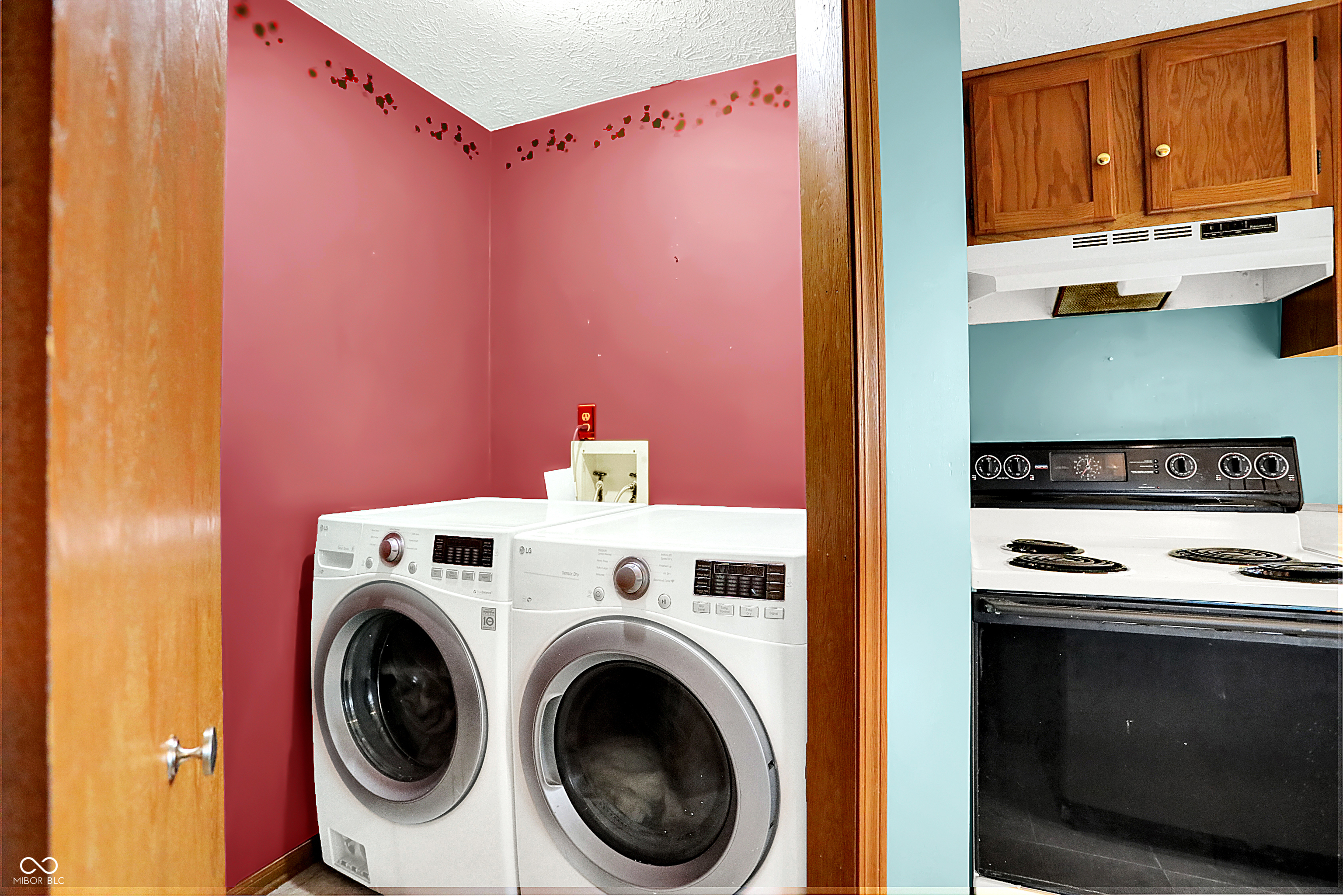 243 East County Line Road Greenwood, IN 46143 - Photo 17 of 42