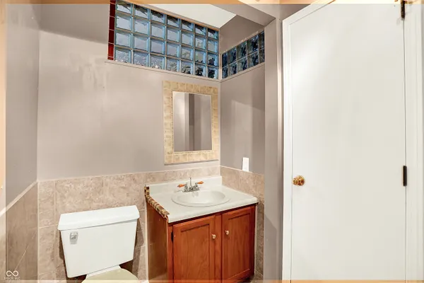 $199,000 | 243 East County Line Road, Greenwood, IN 46143