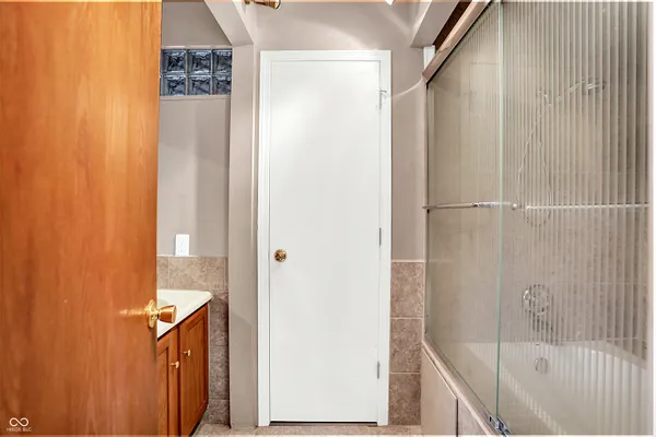 $199,000 | 243 East County Line Road, Greenwood, IN 46143