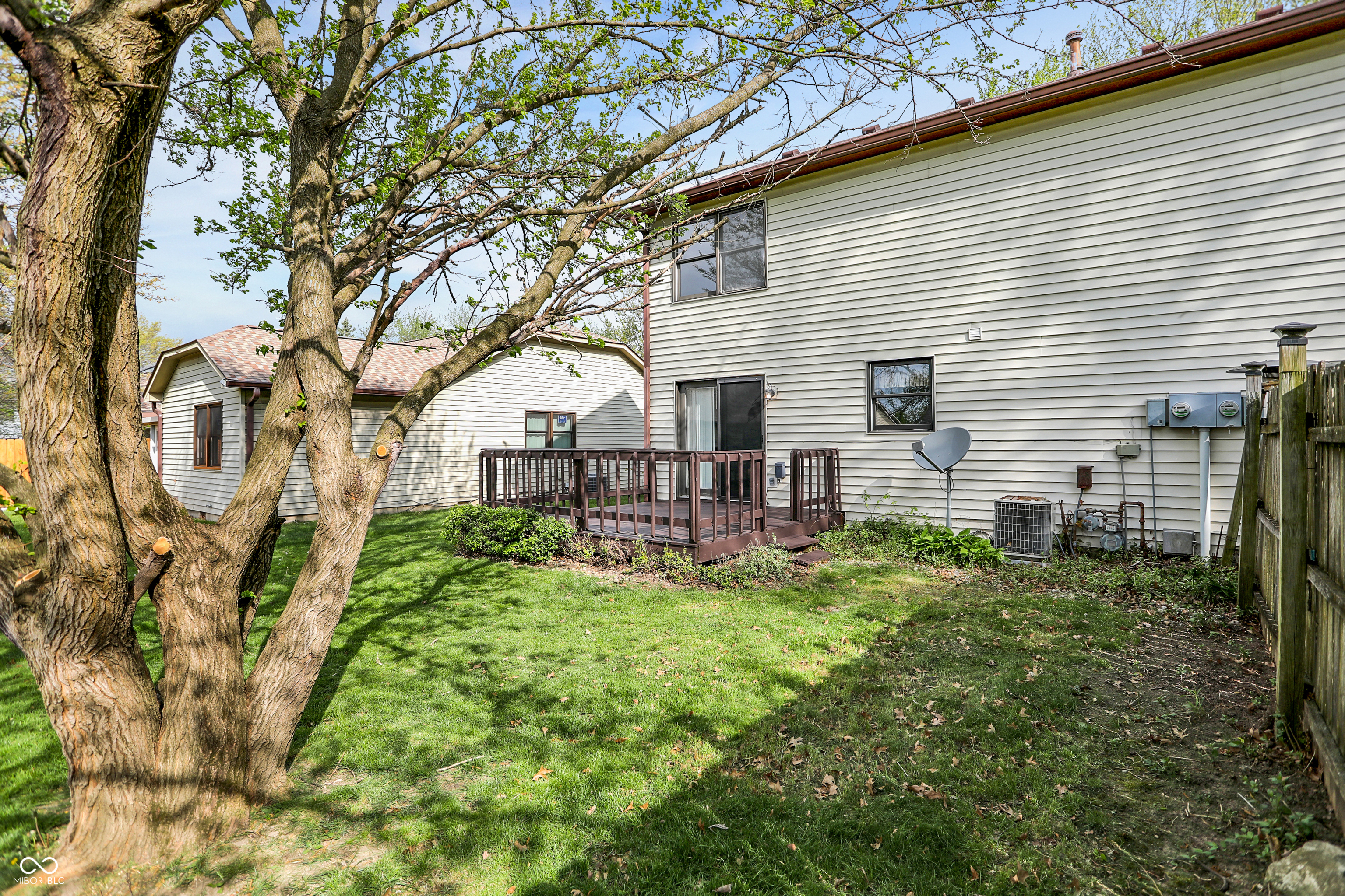 243 East County Line Road Greenwood, IN 46143 - Photo 37 of 42