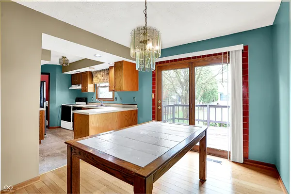 $199,000 | 243 East County Line Road, Greenwood, IN 46143