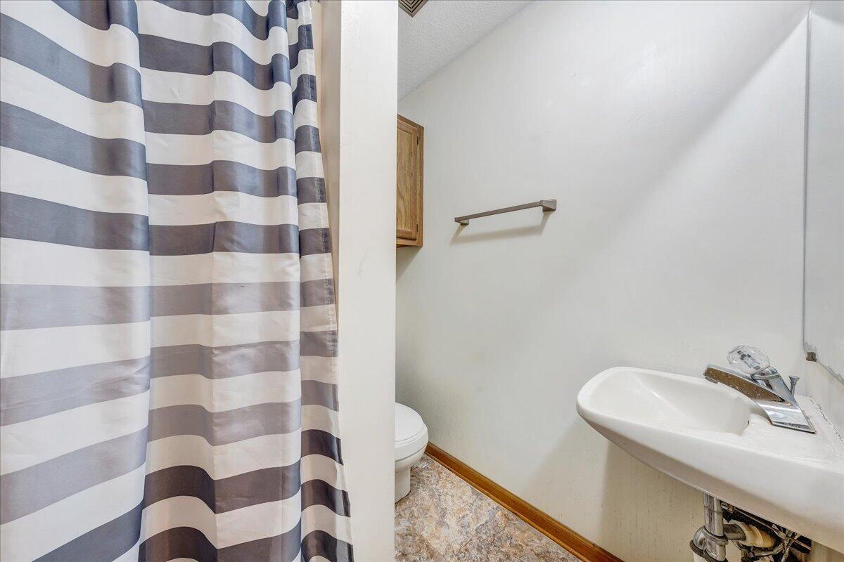 252 Copperfield Road Wirtz, VA 24184 - Photo 14 of 20 14-MIB03401