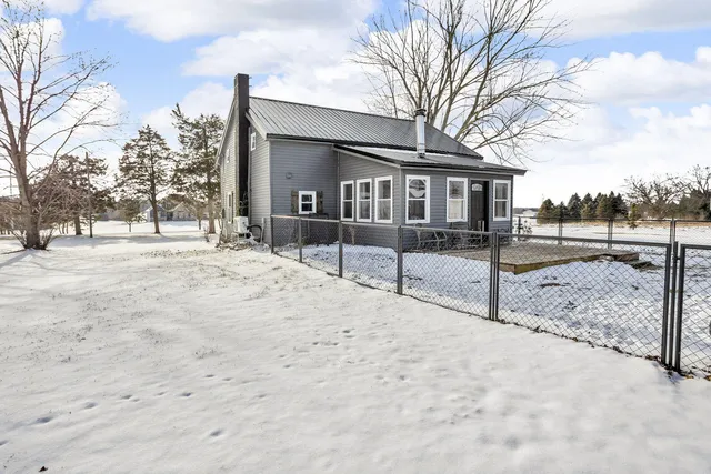 $297,400 | 6770 Cement City Road, Brooklyn, MI 49230