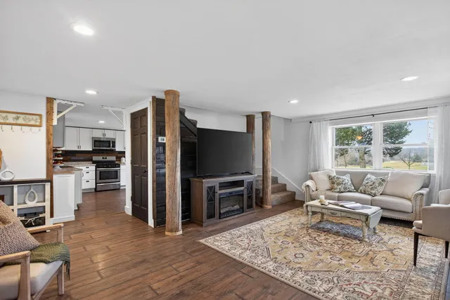 $297,400 | 6770 Cement City Road, Brooklyn, MI 49230