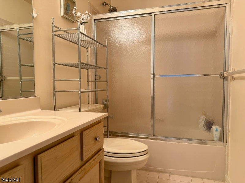 20 Winding Brook Lane Oak Ridge, NJ 07438 - Photo 15 of 23
