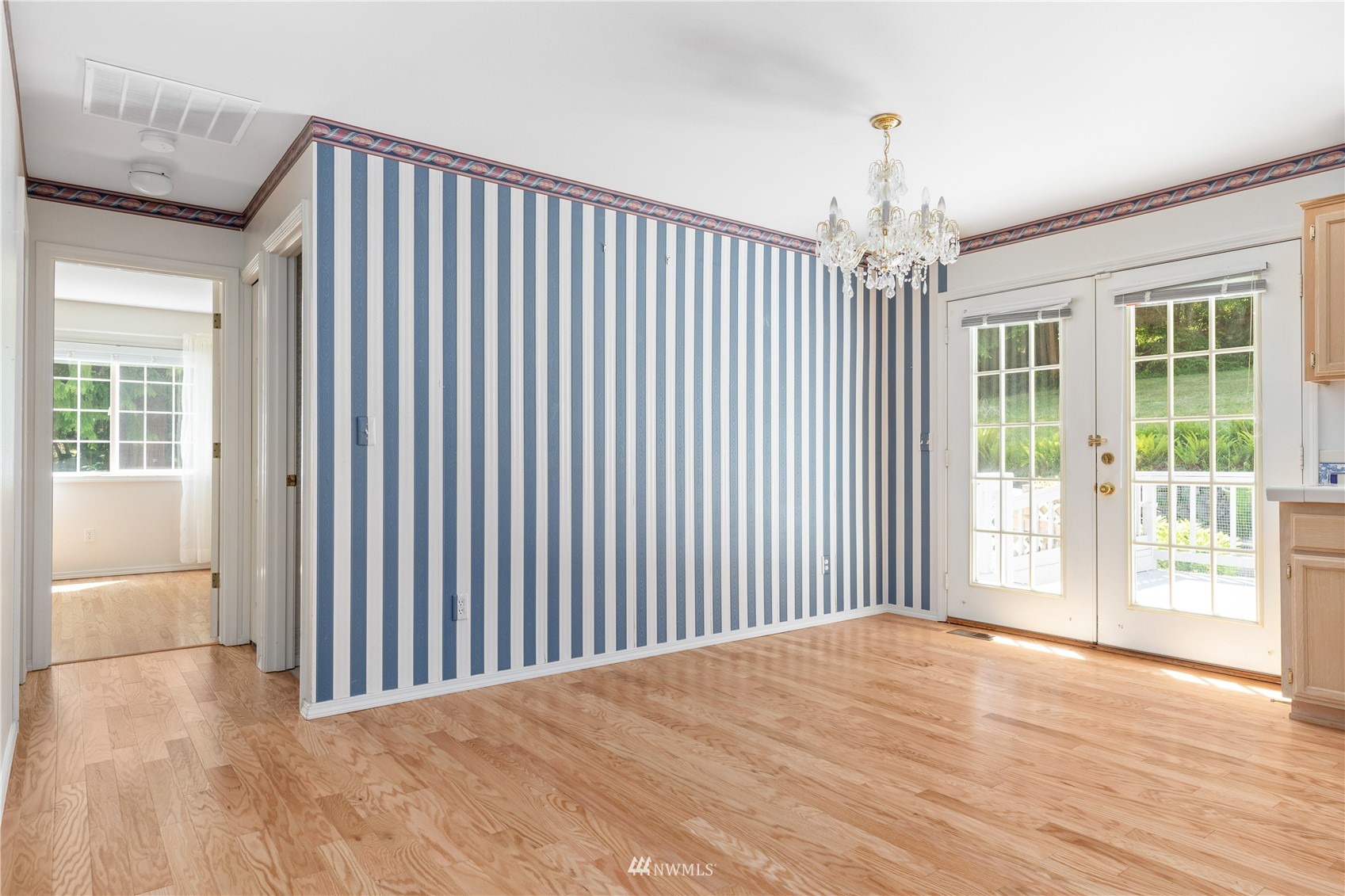 5086 Rodgers Road Oak Harbor, WA 98277 - Photo 11 of 39 Gallery Image 11