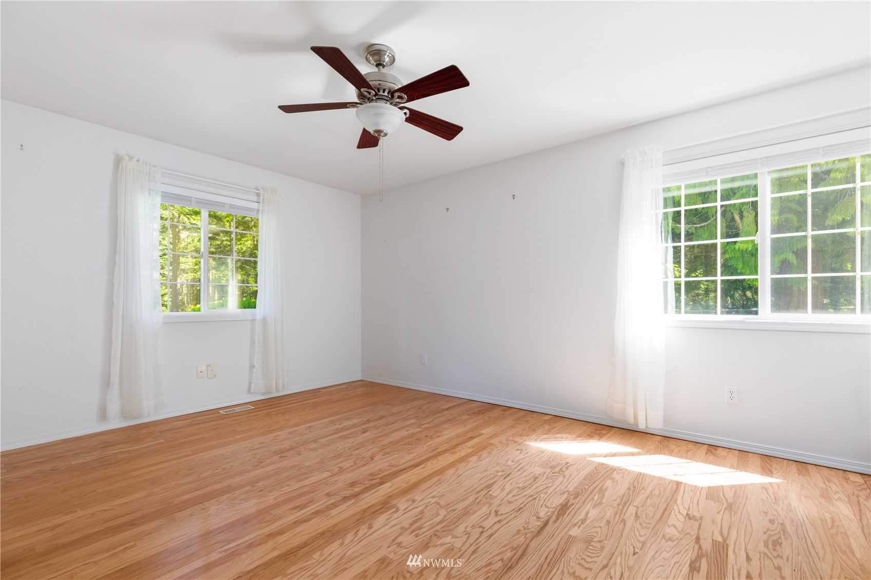 5086 Rodgers Road Oak Harbor, WA 98277 - Photo 16 of 39 Gallery Image 16