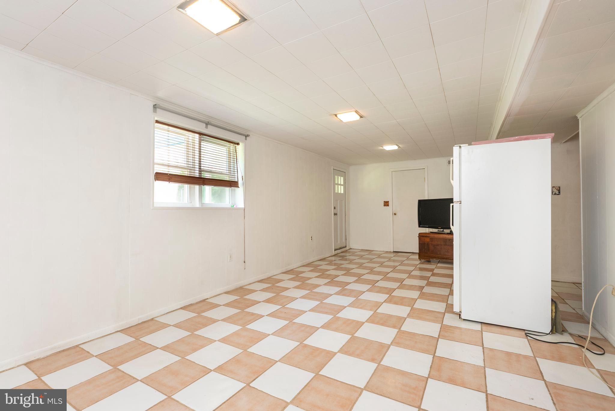 1123 Overbrook Road Baltimore, MD 21239 - Photo 28 of 42